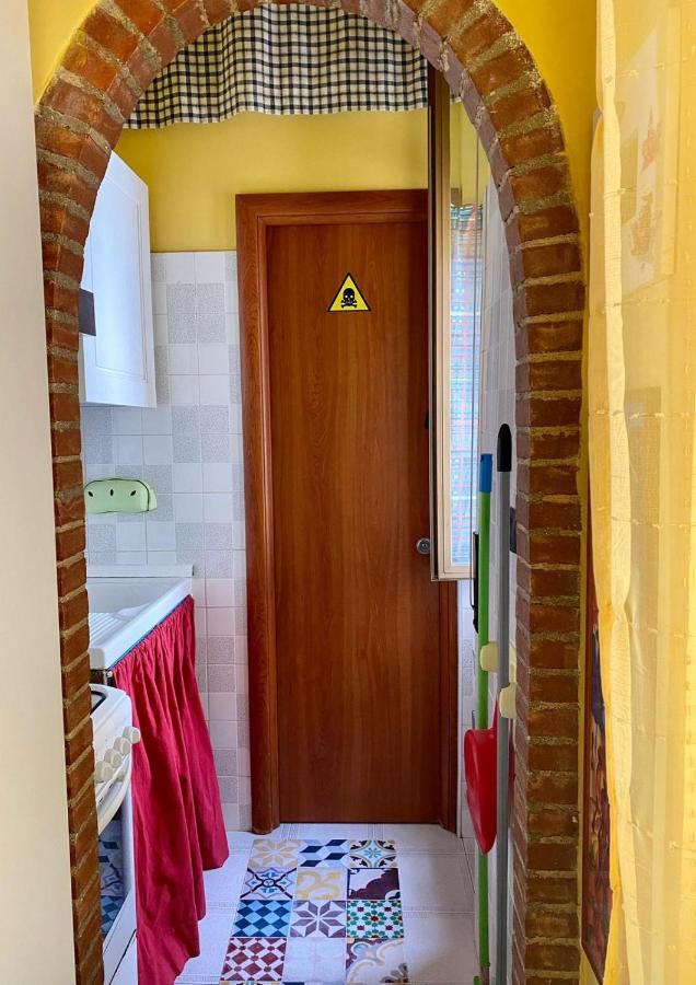 Appartement La Casa Di Peppa - Airport And Station à Naples Extérieur photo