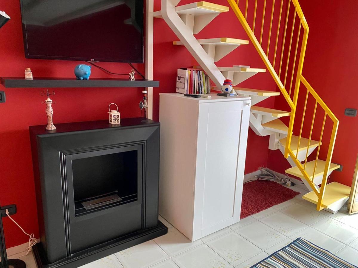 Appartement La Casa Di Peppa - Airport And Station à Naples Extérieur photo